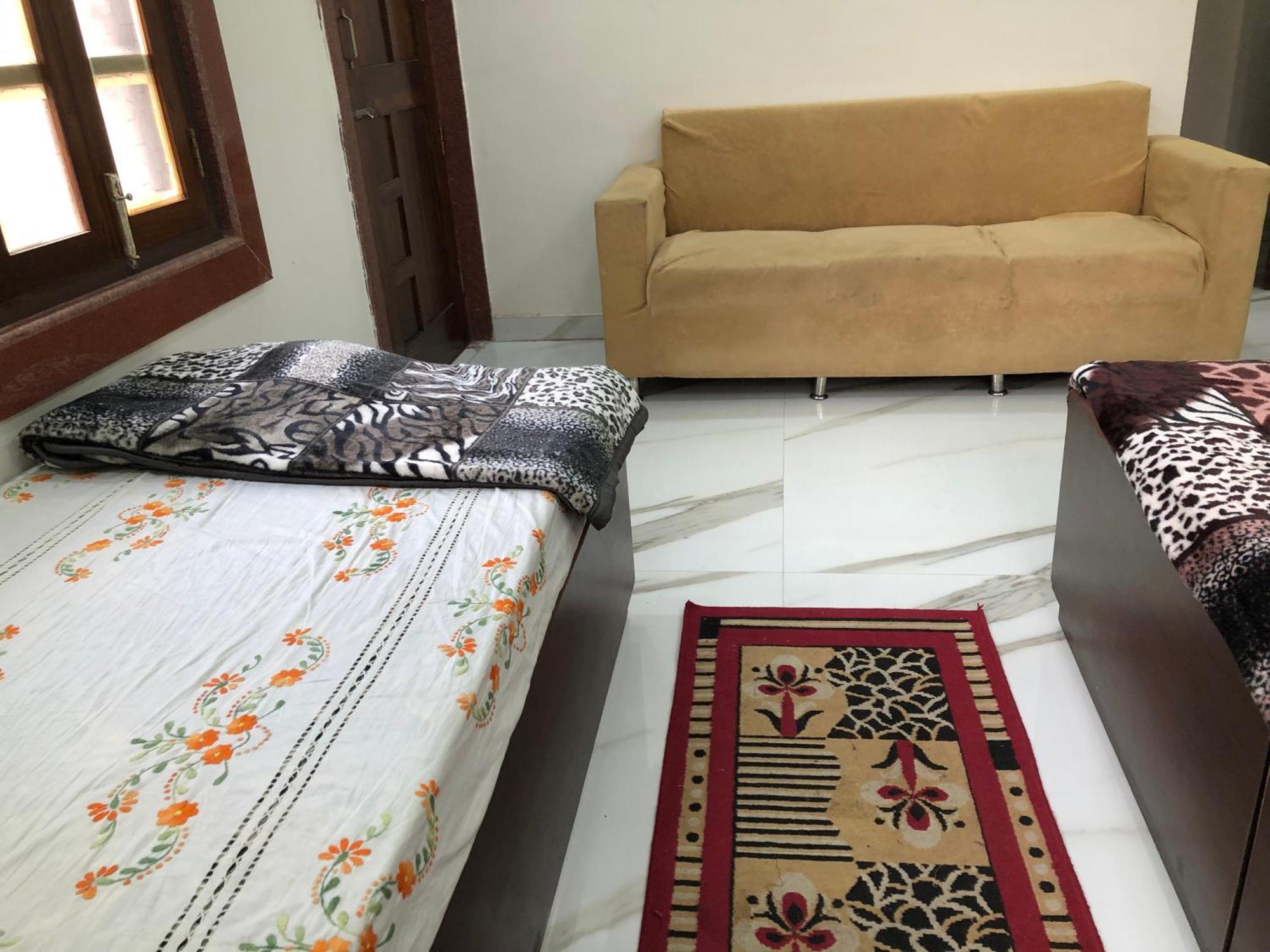 Ramaya Home Stay Varanasi Luaran gambar