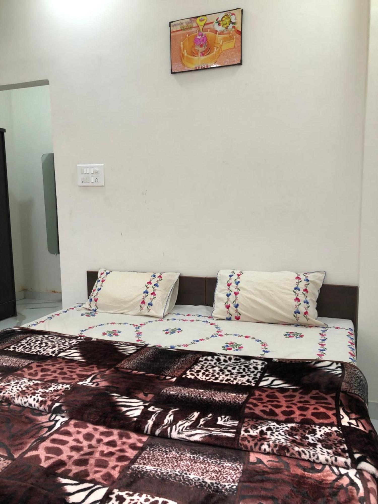 Ramaya Home Stay Varanasi Luaran gambar